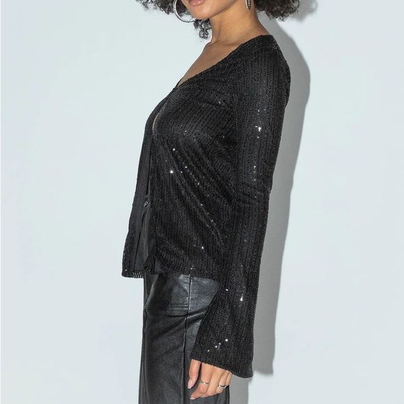 sequin top - Picture 6 of 9